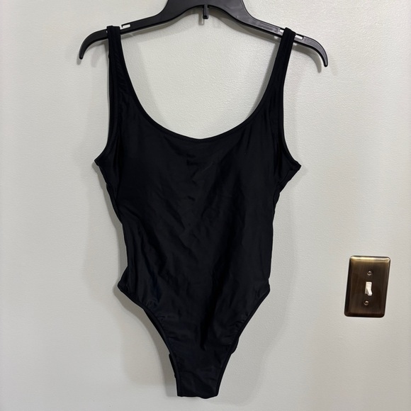 J.Crew Scoop Neck One Piece Bathing Suit Size 4 black - Picture 1 of 10